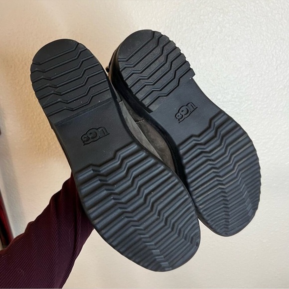 UGG Australia Attell brown suede distressed ankle booties NEW 7 - Picture 7 of 9